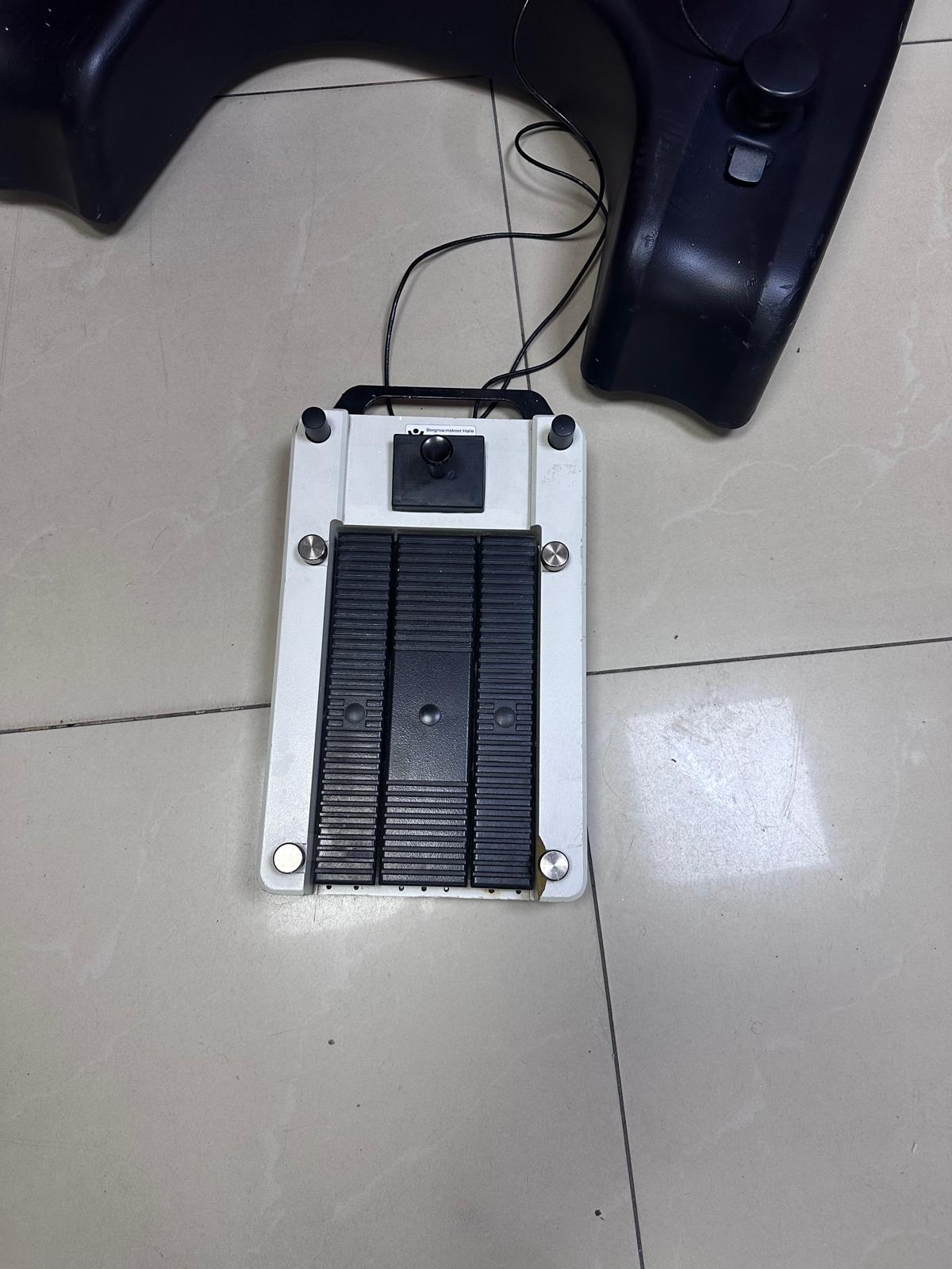 Secondhand Leica M841 Eye Surgical Microscope - Image 10