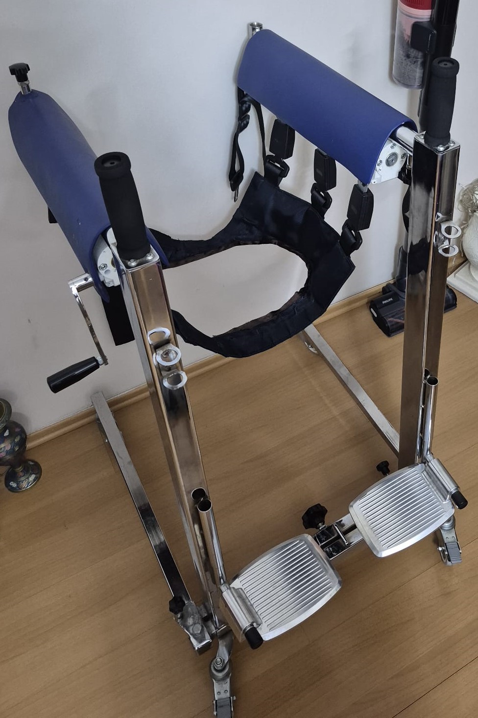 Secondhand EMC 001 Patient Lift - Image 3
