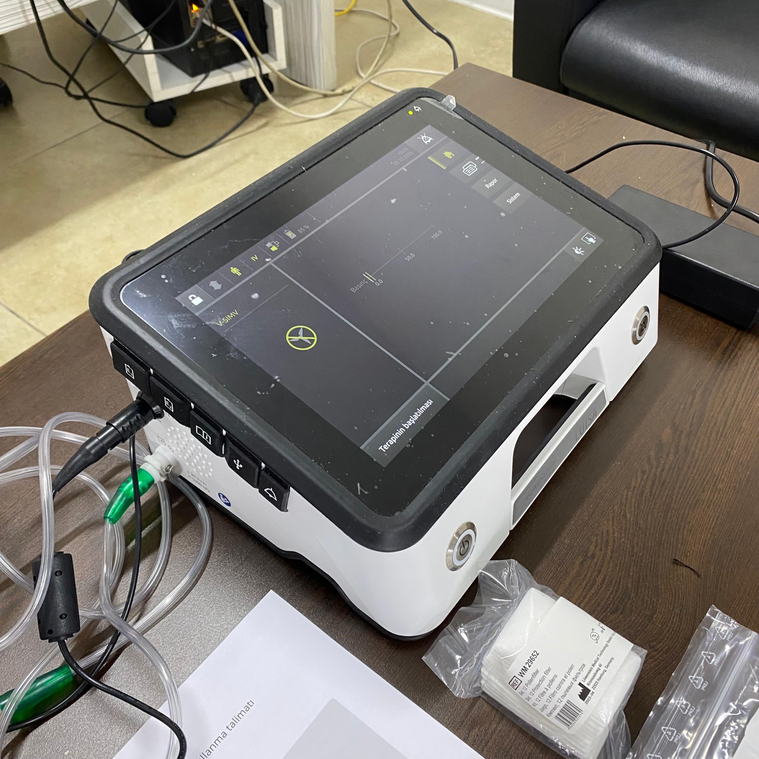 Secondhand Löwenstein Luisa LM150TD Home Mechanical Ventilator - Image 3