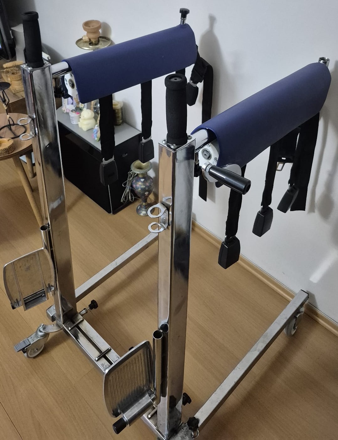 Secondhand EMC 001 Patient Lift - Image 4