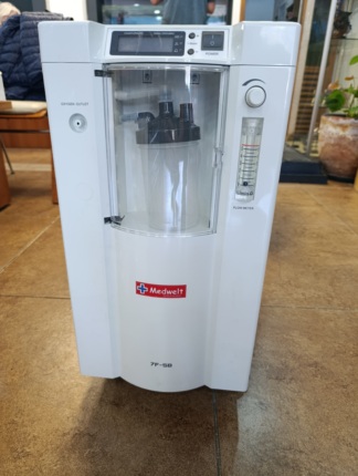 Secondhand Medwelt 7F-5B 5L/min Oxygen Concentrator