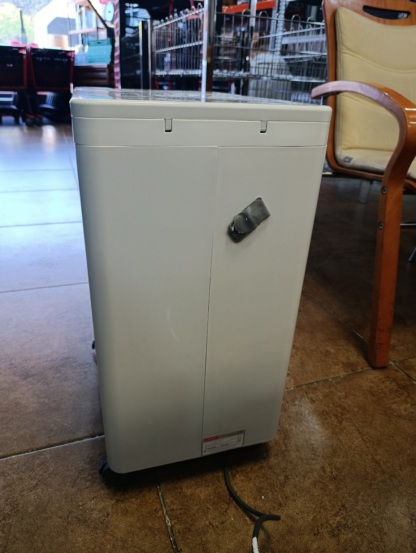 Secondhand Medwelt 7F-5B 5L/min Oxygen Concentrator - Image 5
