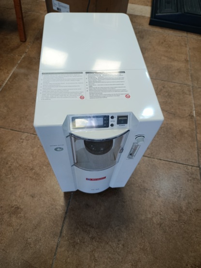Secondhand Medwelt 7F-5B 5L/min Oxygen Concentrator - Image 2