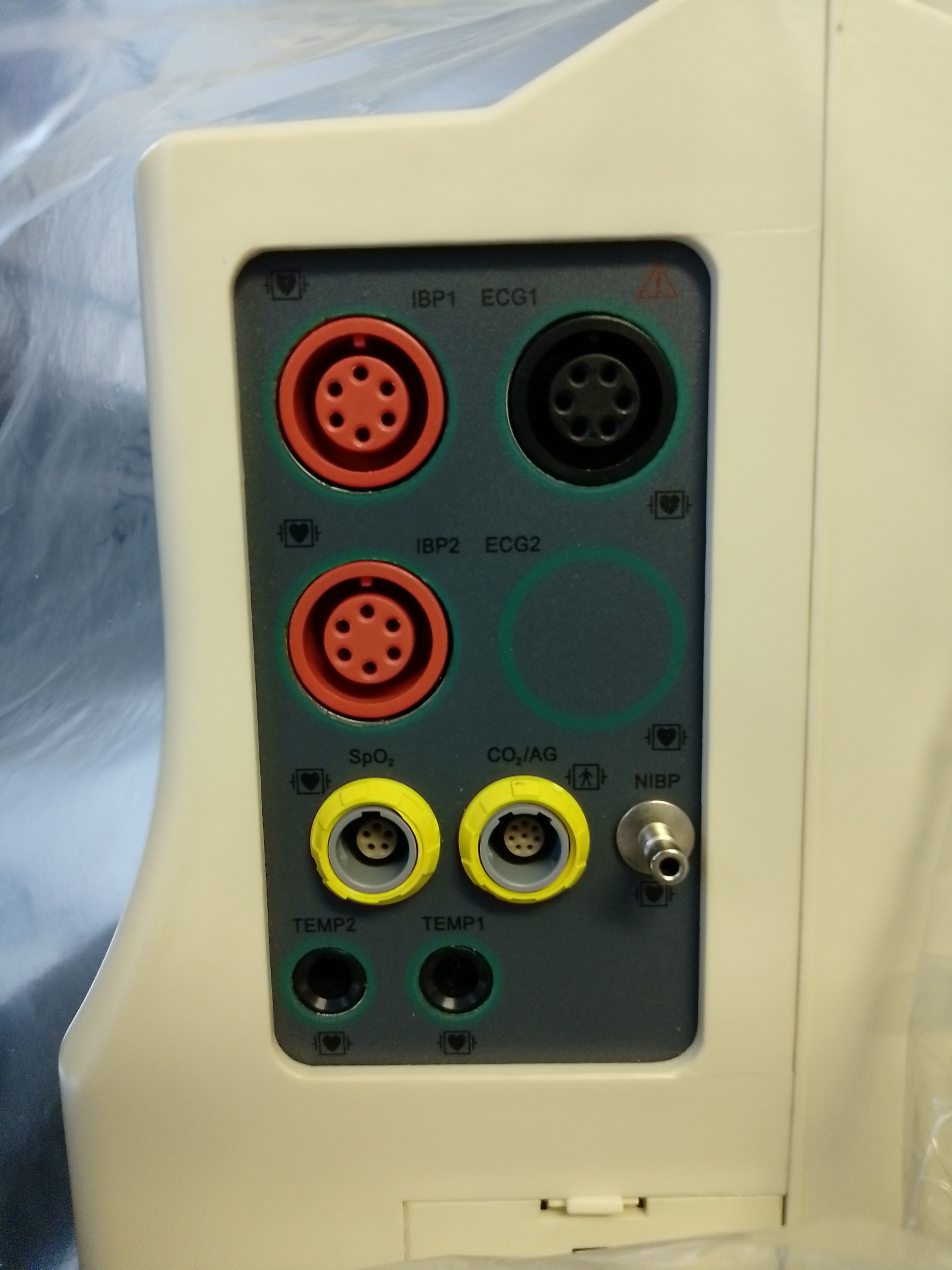 Secondhand PM-9000A ETCO2 Patient Monitor - Image 2