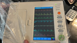 İkinci El Zoncare 6 Kanallı EKG Cihazı