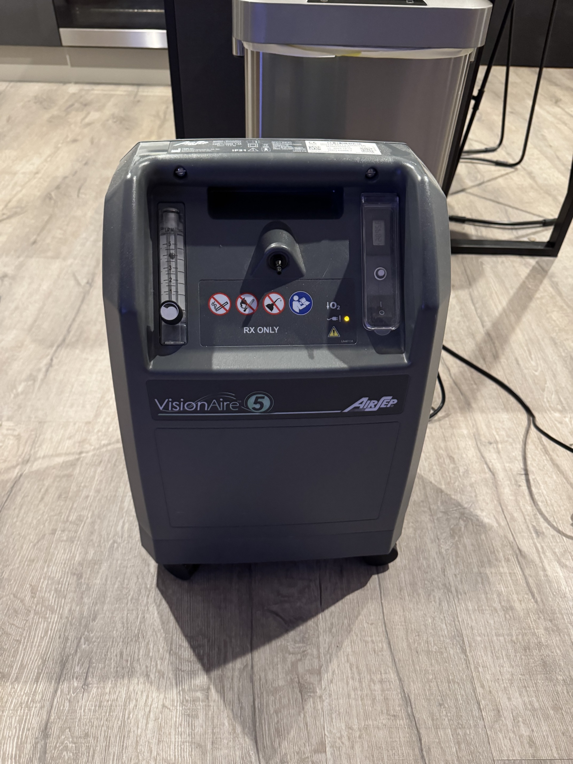Secondhand Airsep Visionaire 5 5L/min Oxygen Concentrator