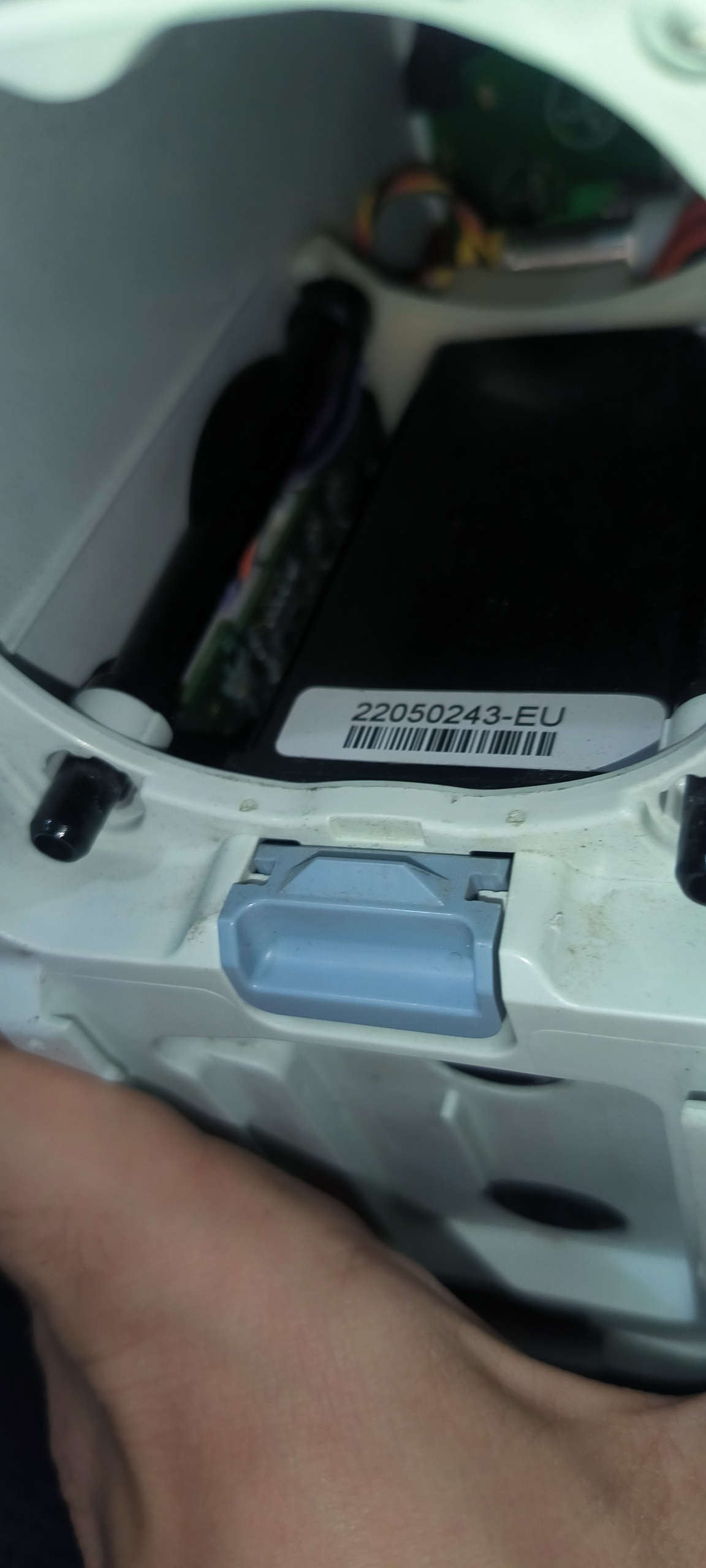 Defective Secondhand Inogen One G5 2.2kg Portable Oxygen Concentrator - Image 2