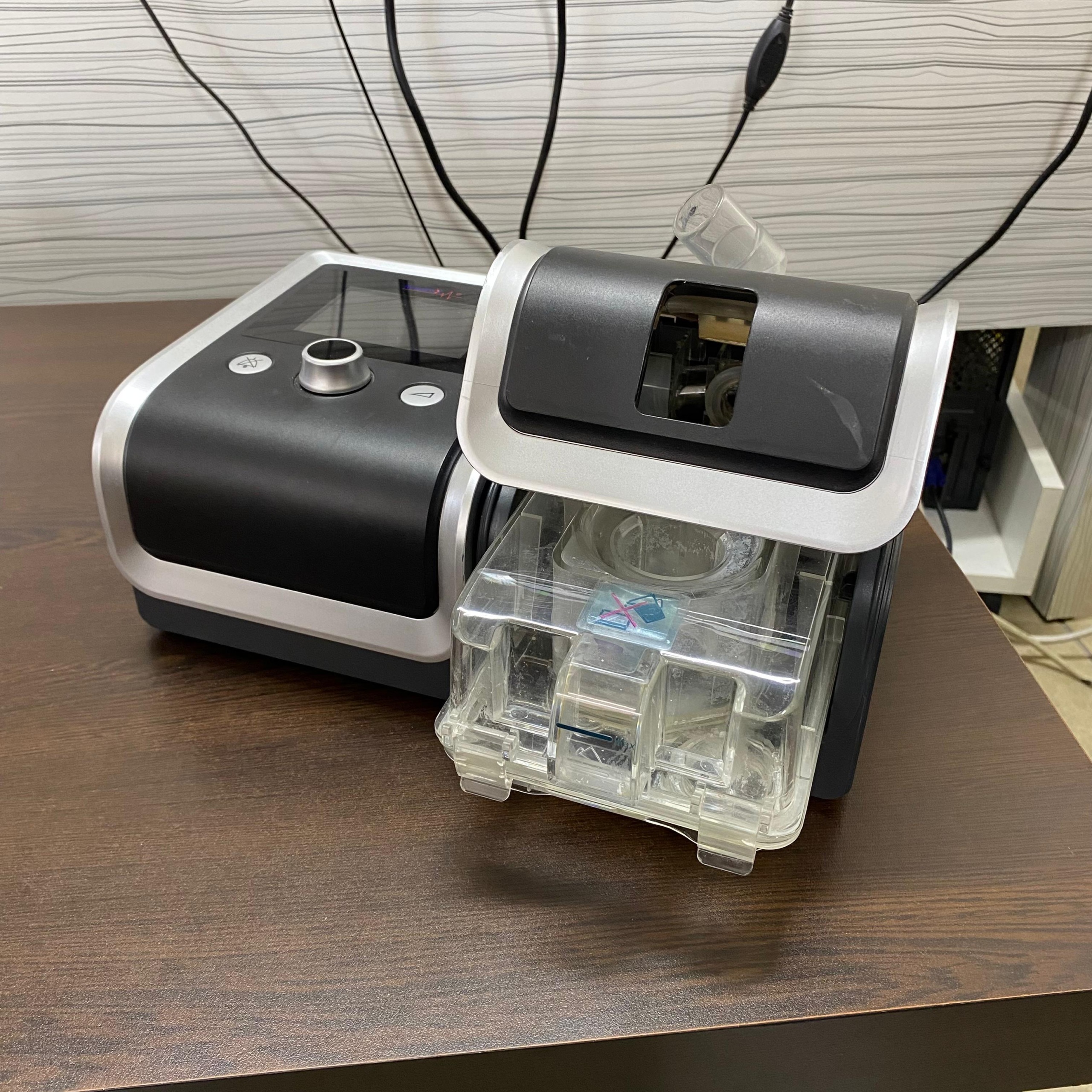 Secondhand Respirox G2 T25S BPAP Device with Humidifier - Image 3