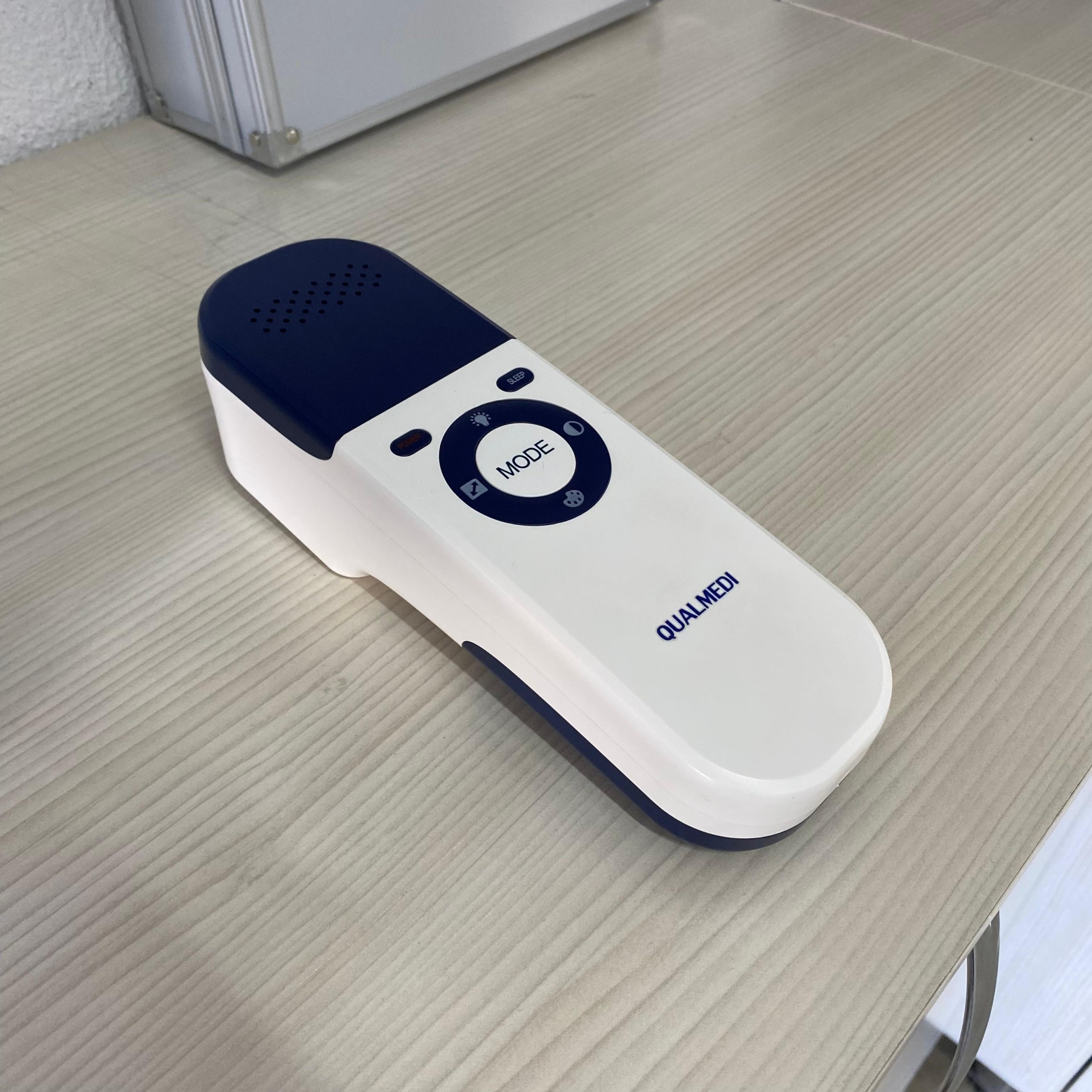 Secondhand Qualmedi QV-500 Vein Viewer - Image 2