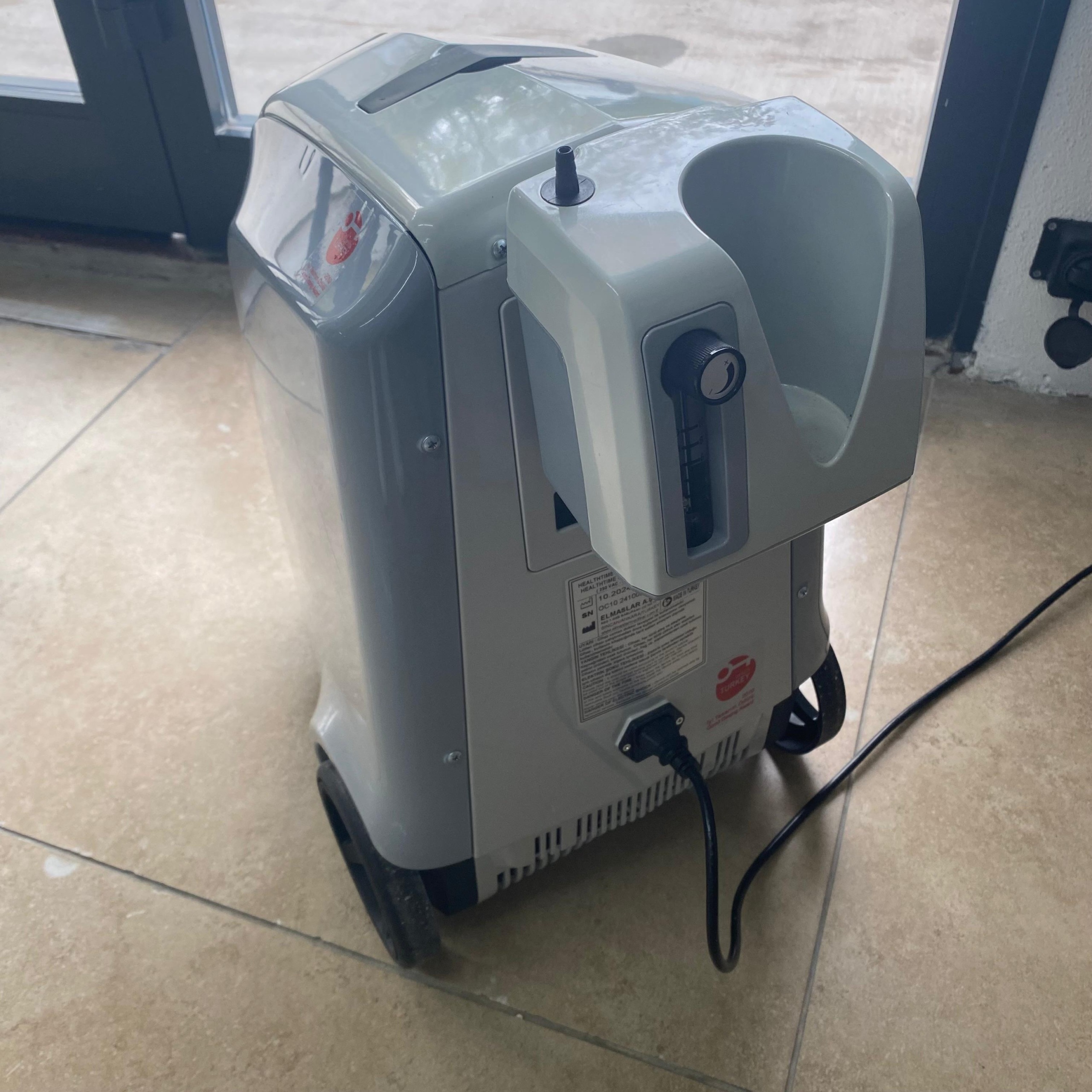 Secondhand Healthtime OC-10 10L/min Oxygen Concentrator - Image 3