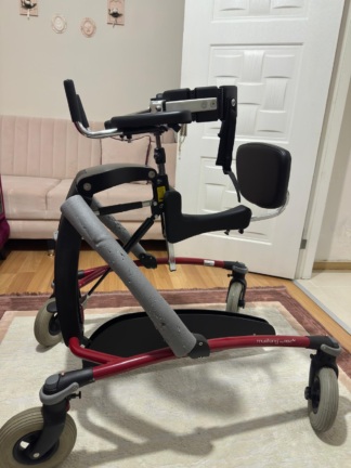 İkinci El Etac R82 Mustang 3 Çocuk Tekerlekli Walker (Yürüteç)