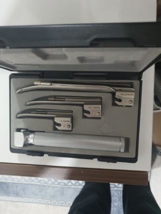 Secondhand Riester 3 Blade Laryngoscope Set
