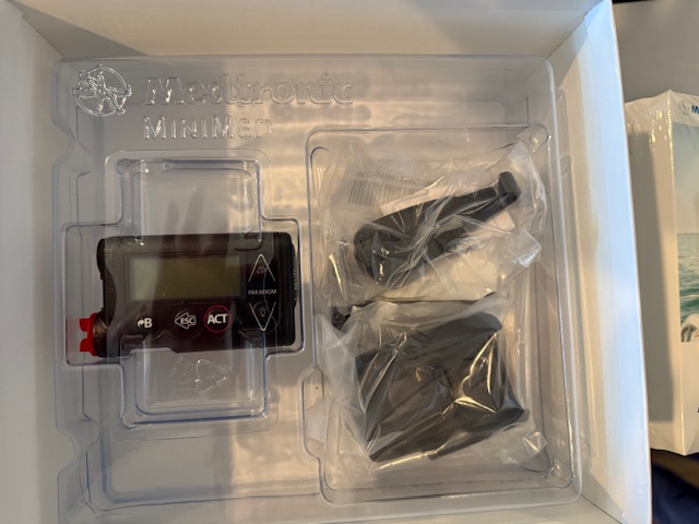 Secondhand Medtronic Minimed Paradigm MMT-523NAS Insulin Pump - Image 3
