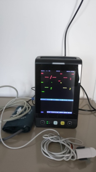 Secondhand Yonker E8 Patient Monitor