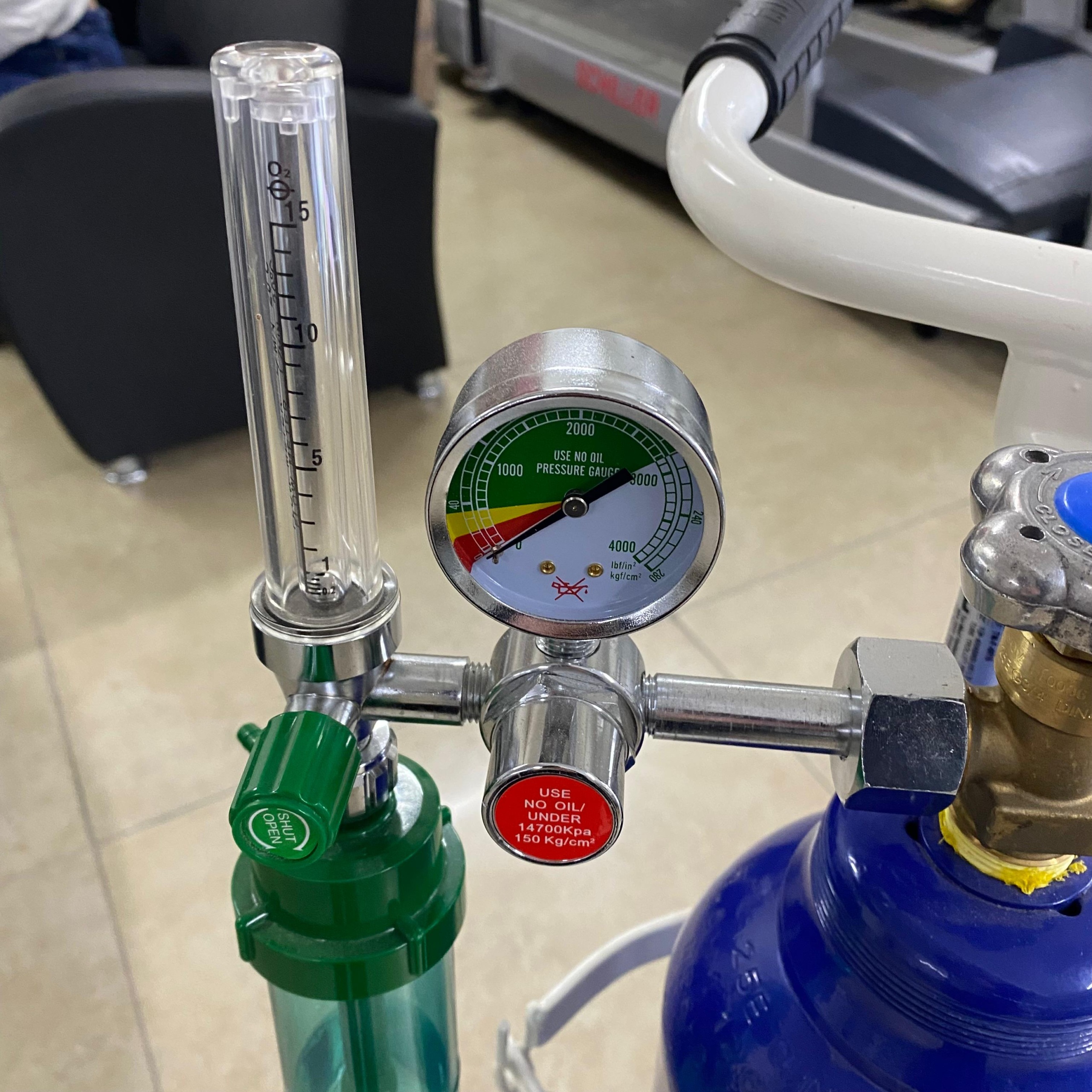 Secondhand Sesan MT-016 10 Liters Steel Oxygen Cylinder with Valve - Image 2