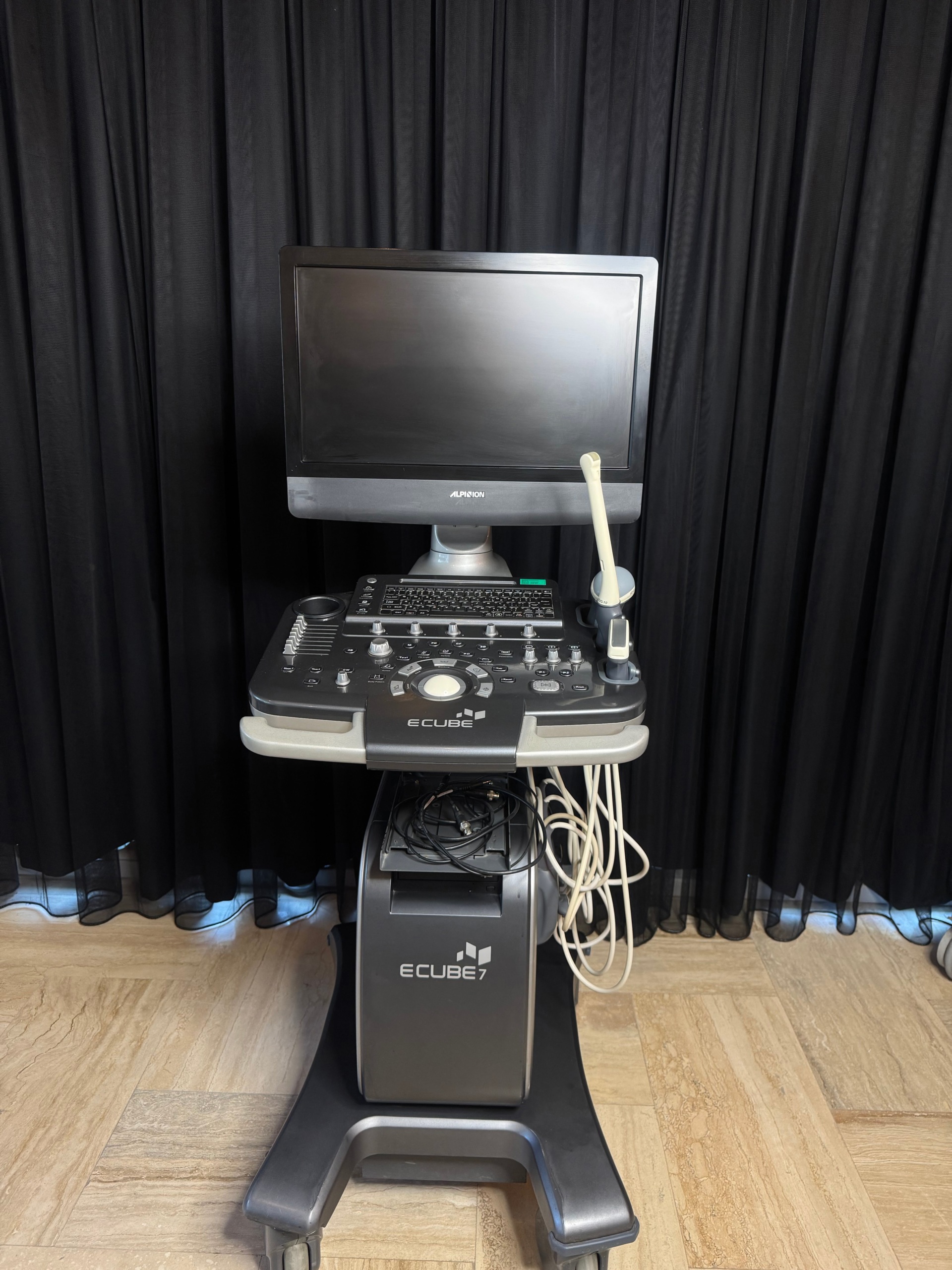 Secondhand Alpinion Ecube 7 Ultrasound Machine