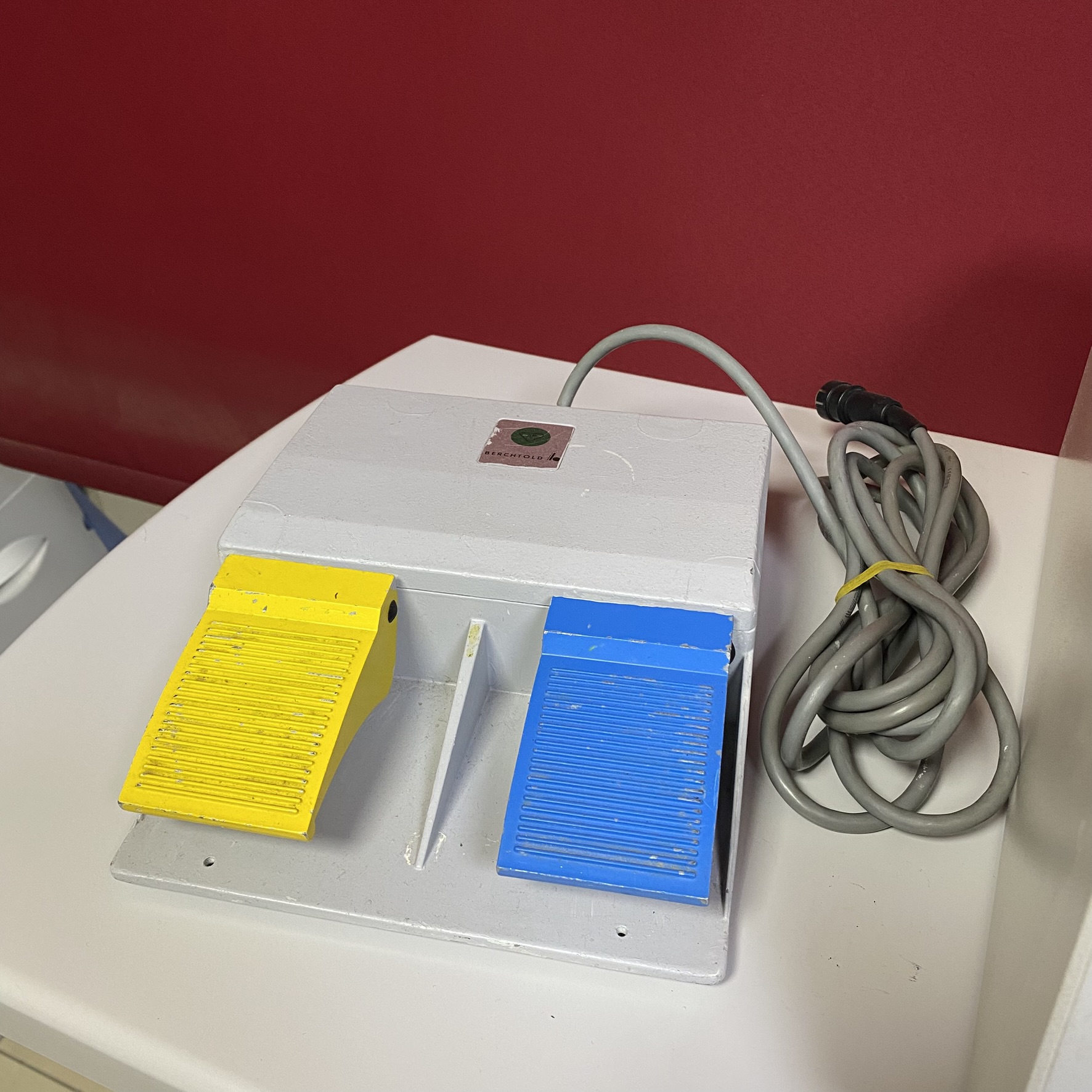 Secondhand Berchtold Elektrotom 640 Electrocautery Machine - Image 3