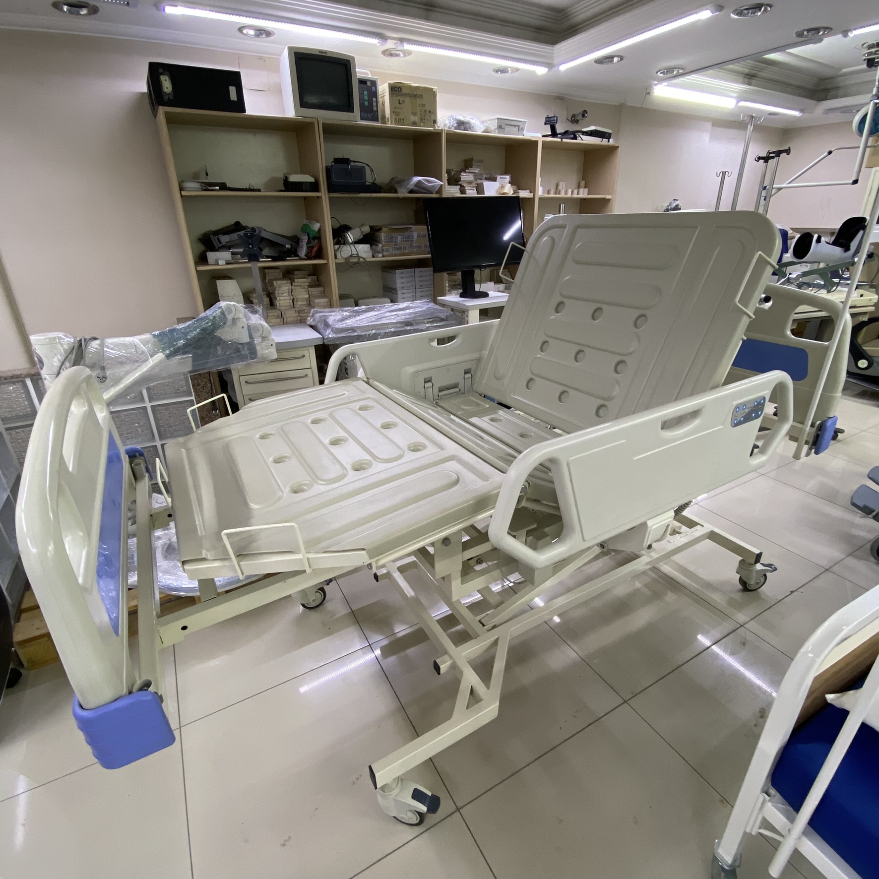 İkinci El Gemesan 601 4 Motorlu Hasta Karyolası - Görsel 2