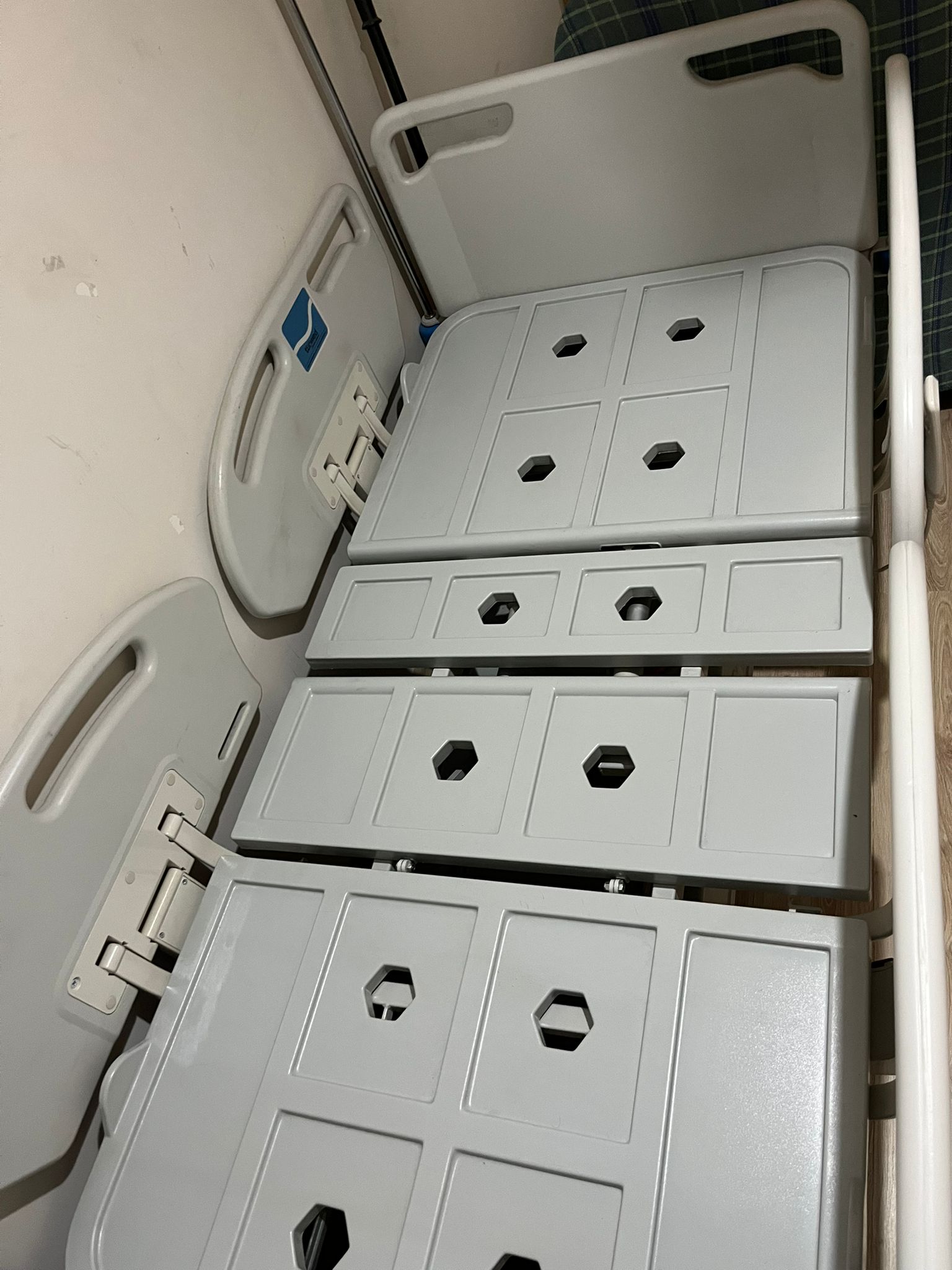 İkinci El Turmed TM-D 4056 4 Motorlu Hasta Karyolası - Görsel 3