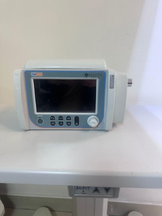 Secondhand Oxivent Oxi4 Plus Home Mechanical Ventilator