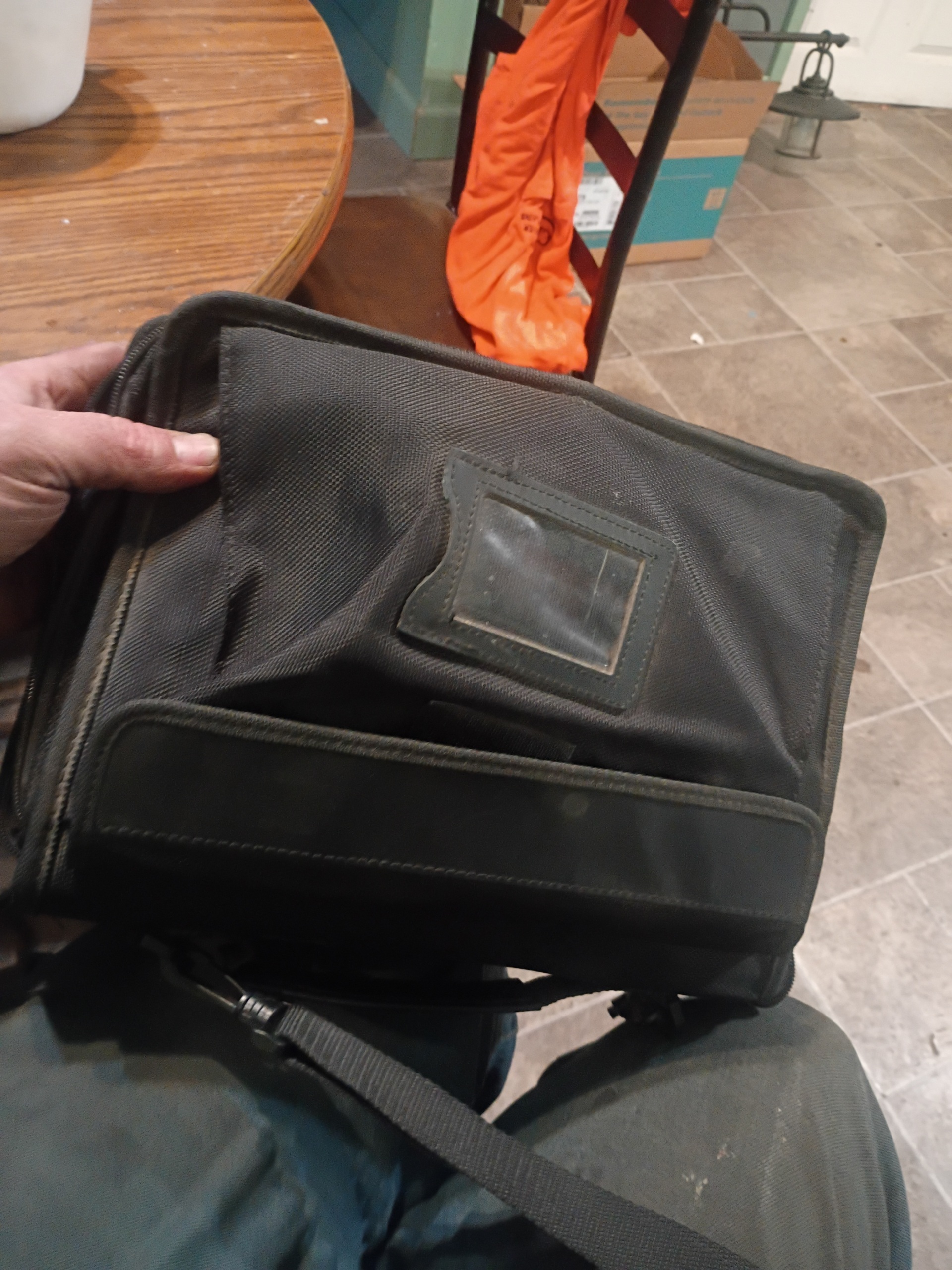 Secondhand Medtronic 37751 Neurostimulator Charger - Image 2