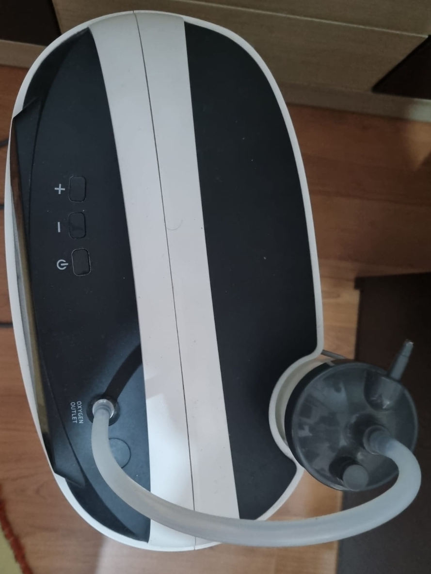 Secondhand Yuwell 8F-5A 5L/min Oxygen Concentrator - Image 3