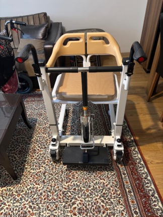 Secondhand Comfort Plus DM-160 Patient Lift