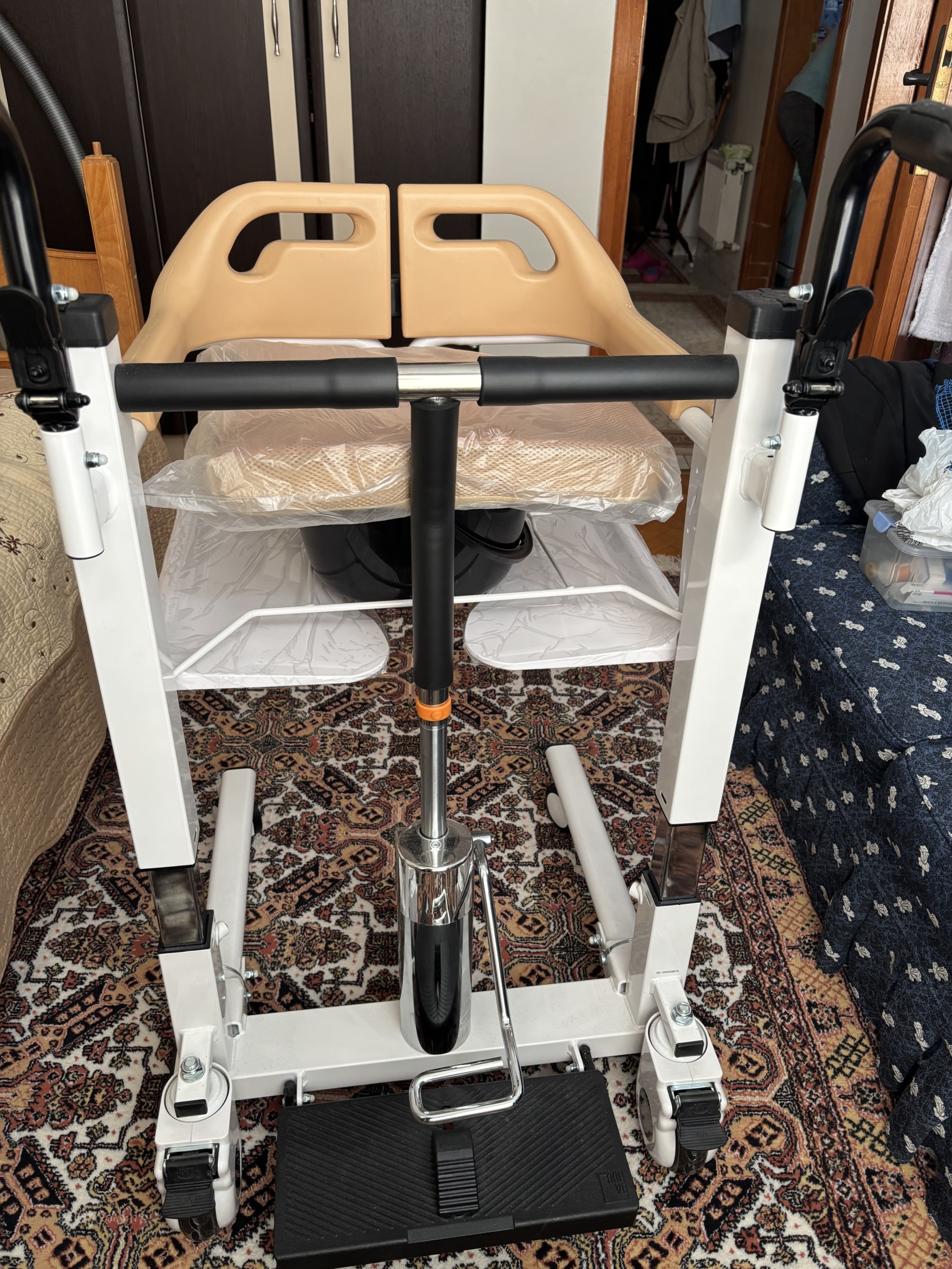 Secondhand Comfort Plus DM-160 Patient Lift