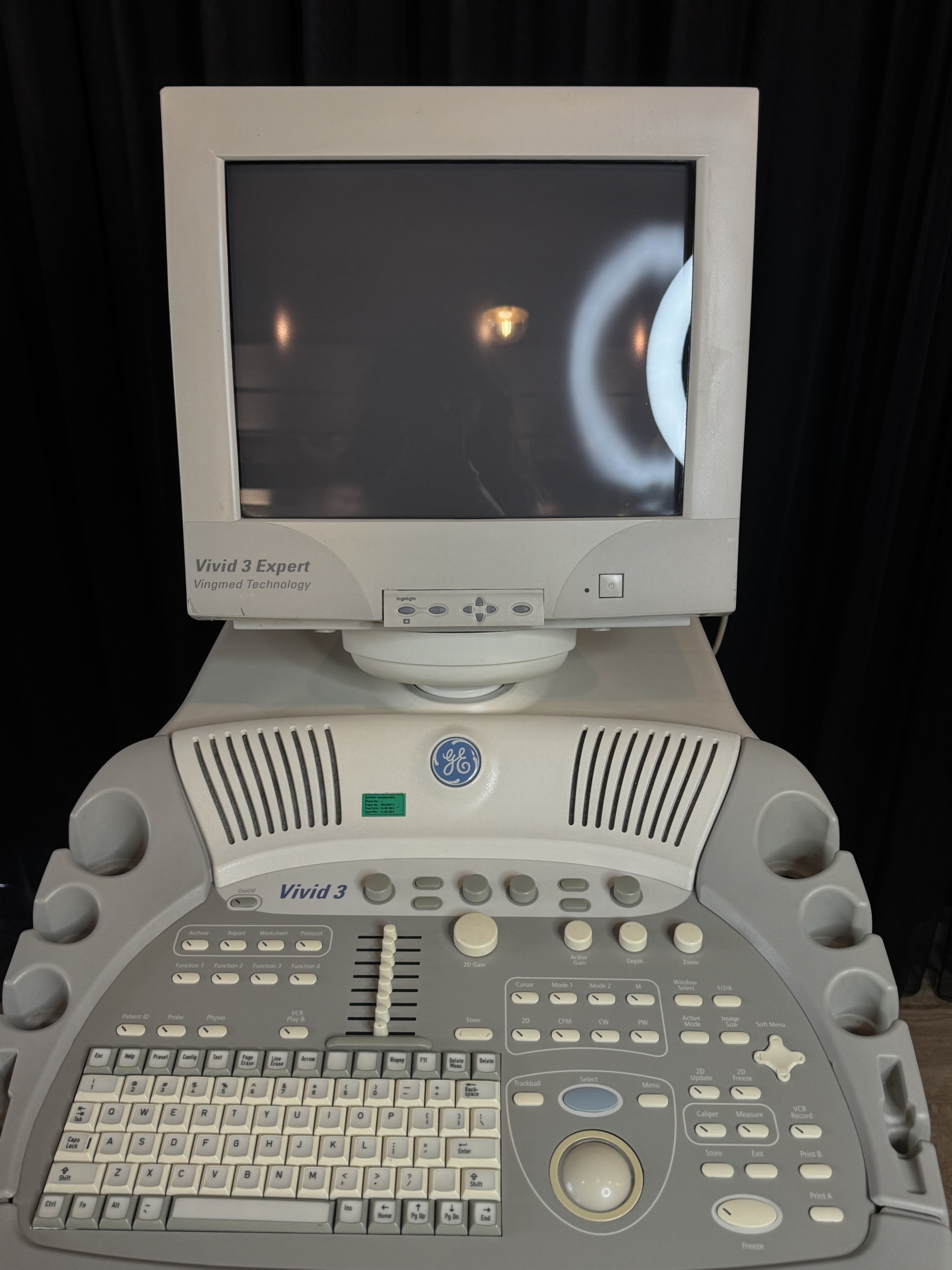 Secondhand GE Vivid 3 Echocardiography Machine - Image 2