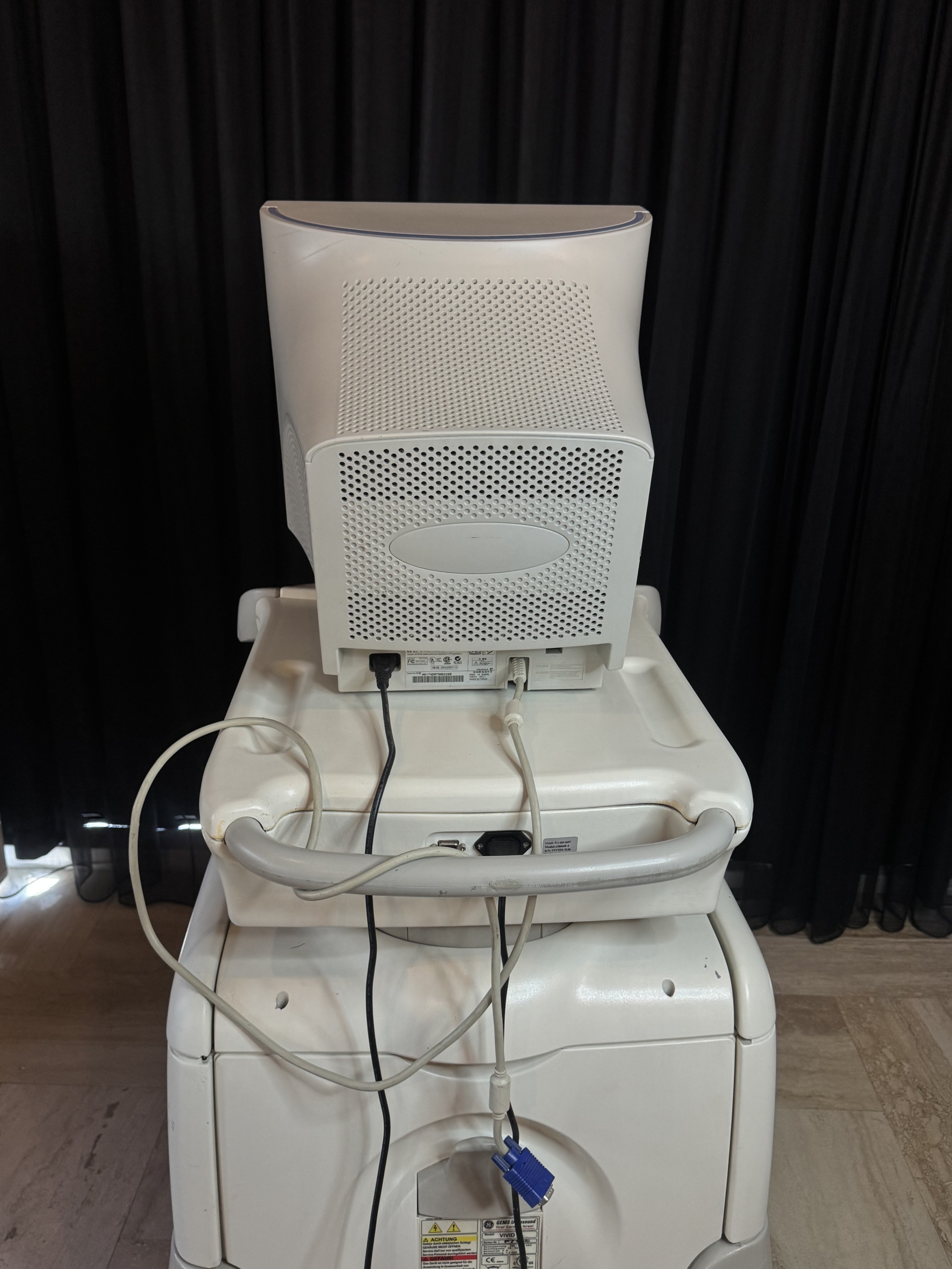 Secondhand GE Vivid 3 Echocardiography Machine - Image 4