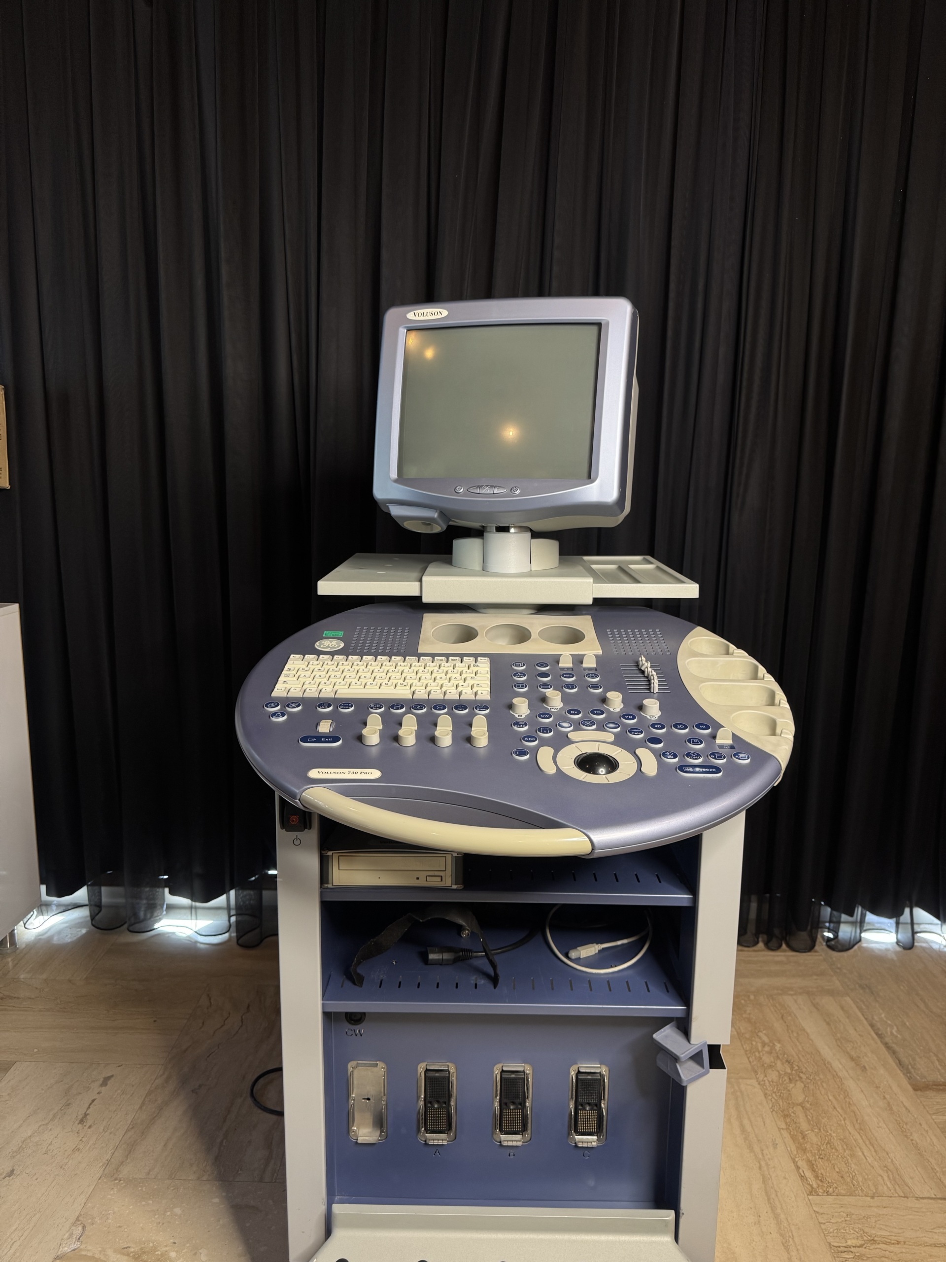Secondhand GE Voluson 730 Pro Ultrasound Machine