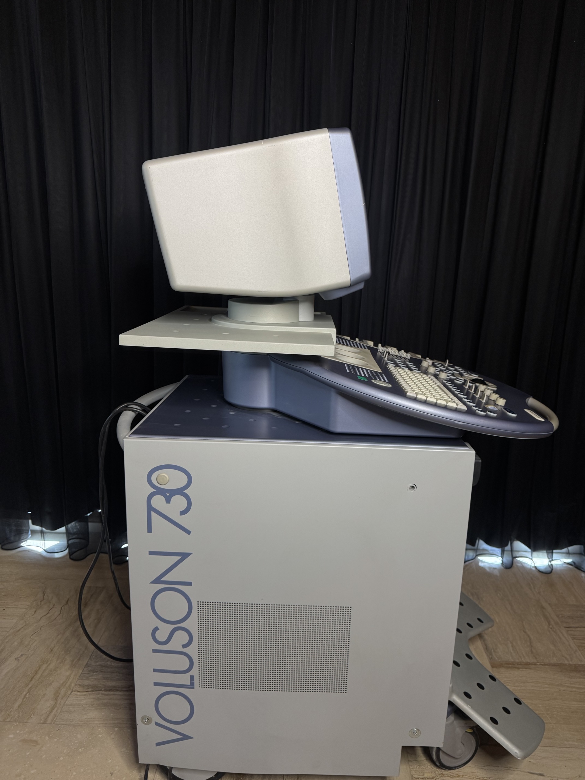 Secondhand GE Voluson 730 Pro Ultrasound Machine - Image 3