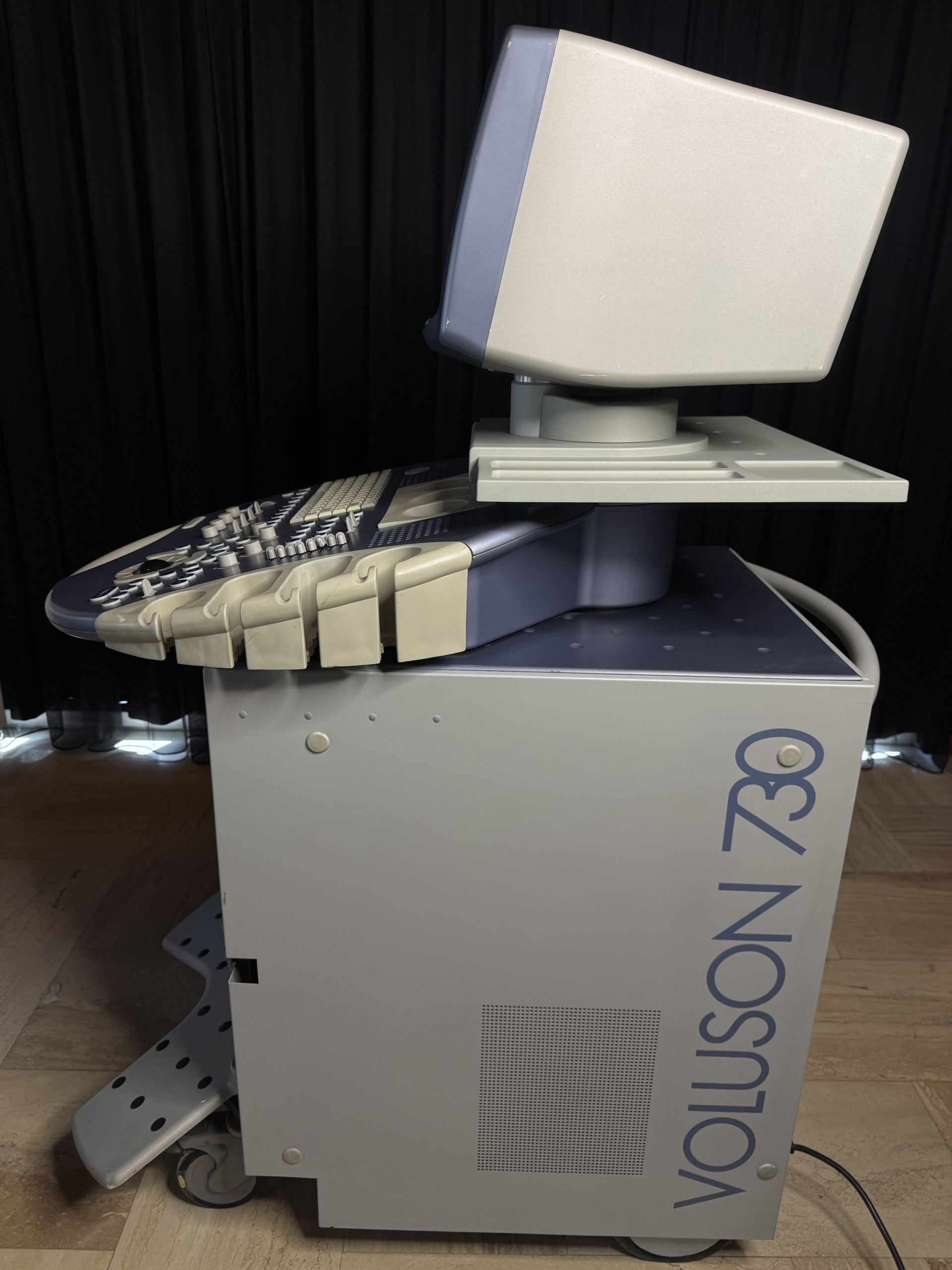 Secondhand GE Voluson 730 Pro Ultrasound Machine - Image 4