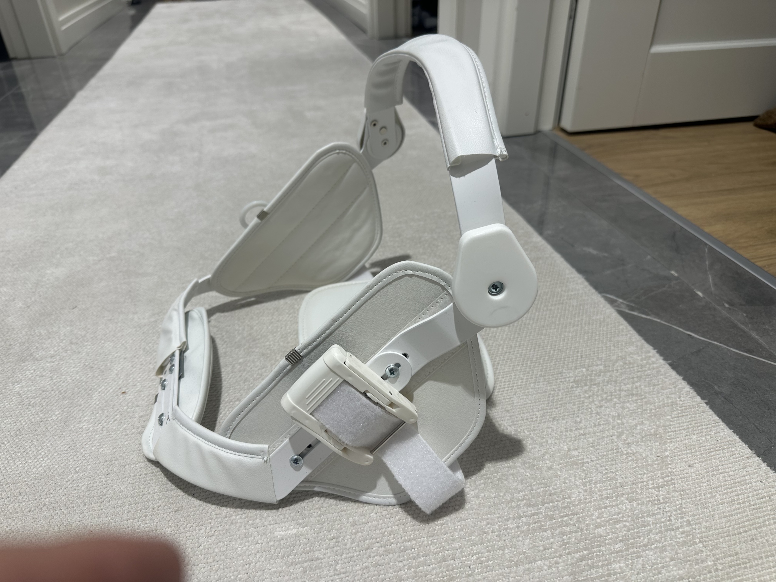 Secondhand Medi 4C Flex Hyperextension Spinal Orthosis - Image 2