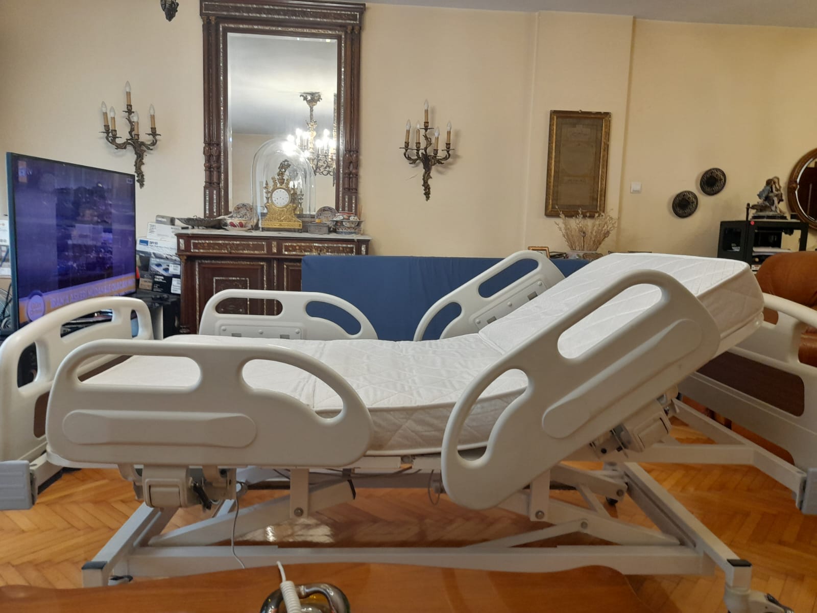 Secondhand Deval HB460 4 Motor Patient Bed - Image 6