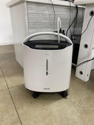 İkinci El Yuwell 8F-5A 5L/dk Oksijen Konsantratörü