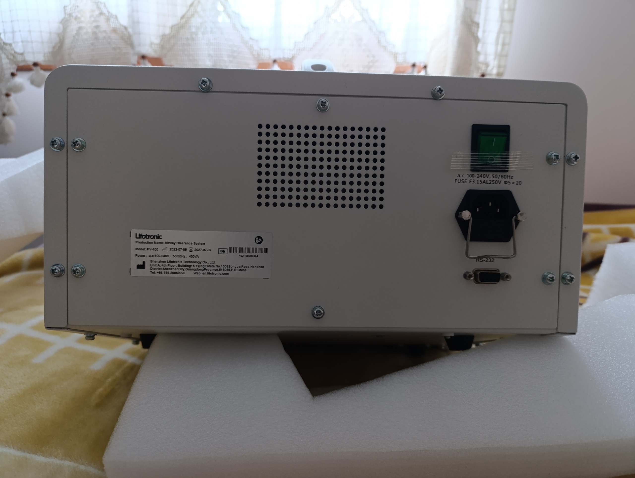 Secondhand Lifotronic PV-100 Vest Therapy Machine - Image 2