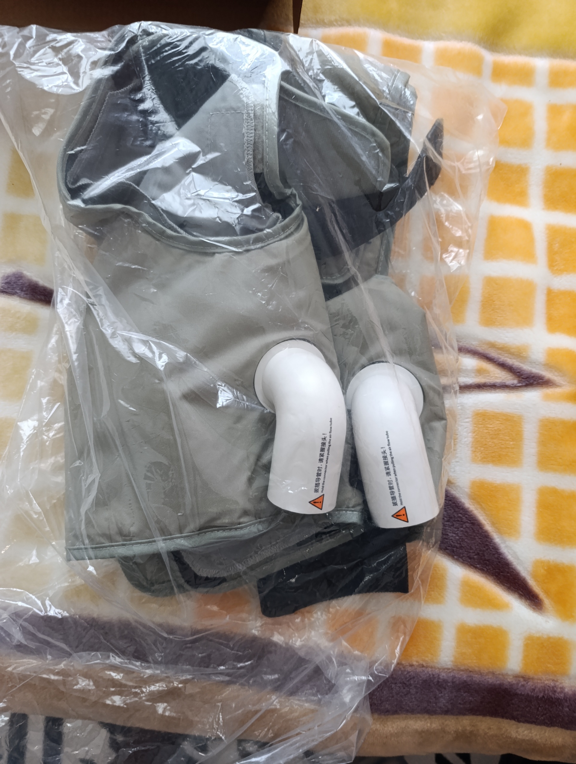 Secondhand Lifotronic PV-100 Vest Therapy Machine - Image 3