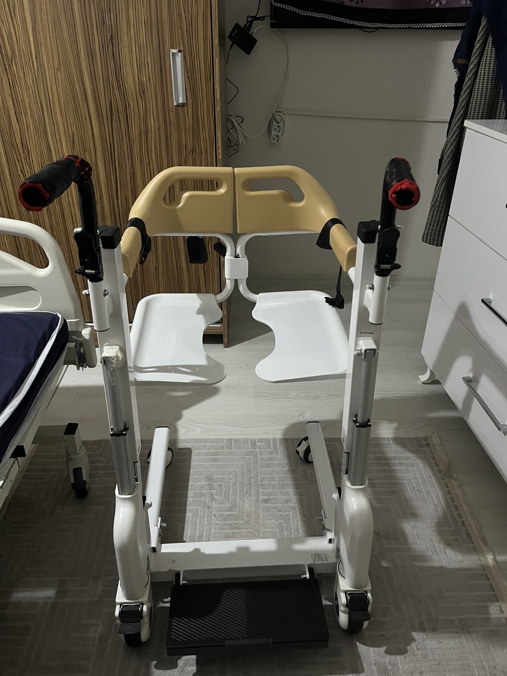 İkinci El Comfort Plus DM-190U Hasta Taşıma Lifti