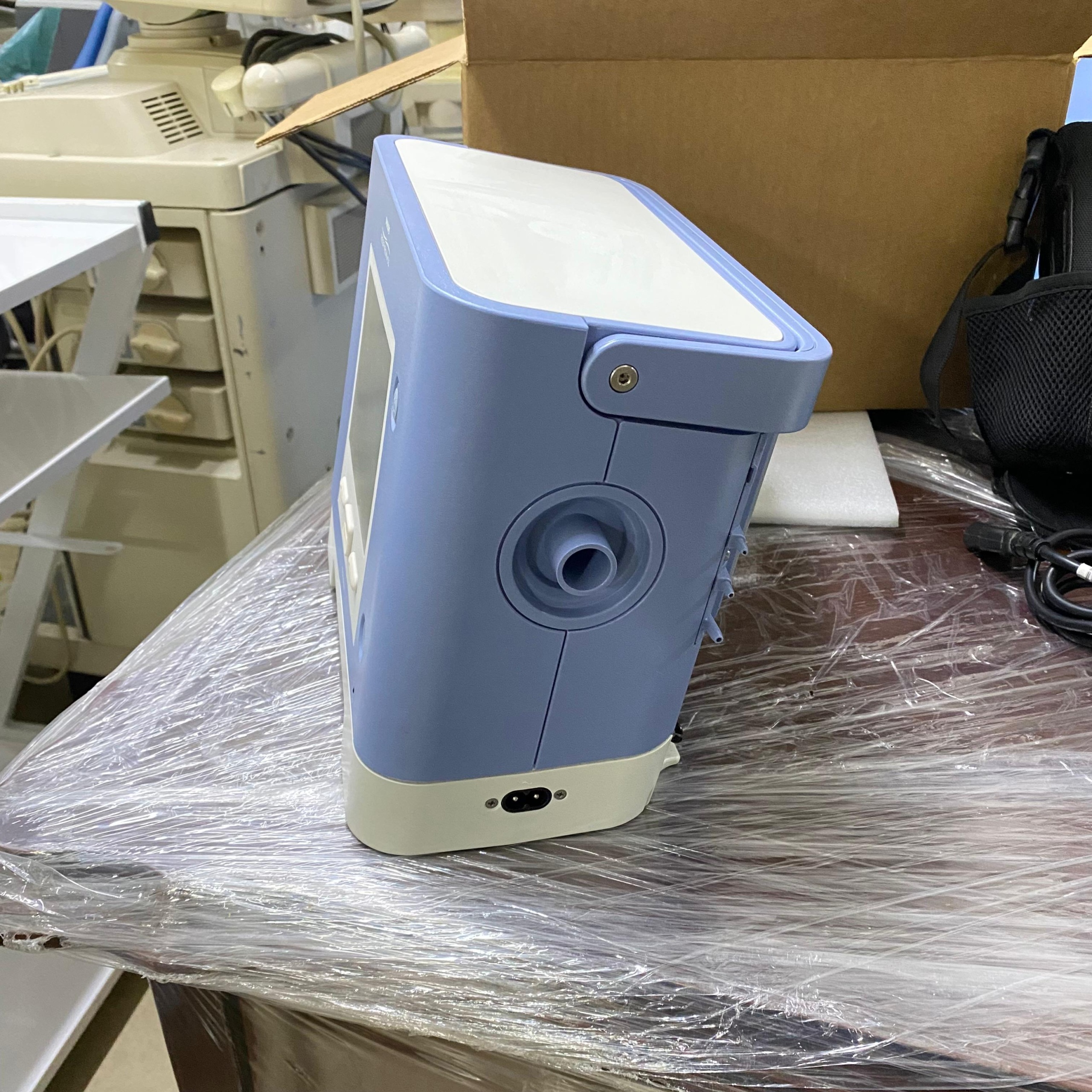 Secondhand Philips Respironics Trilogy 202 Transport Mechanical Ventilator - Image 2