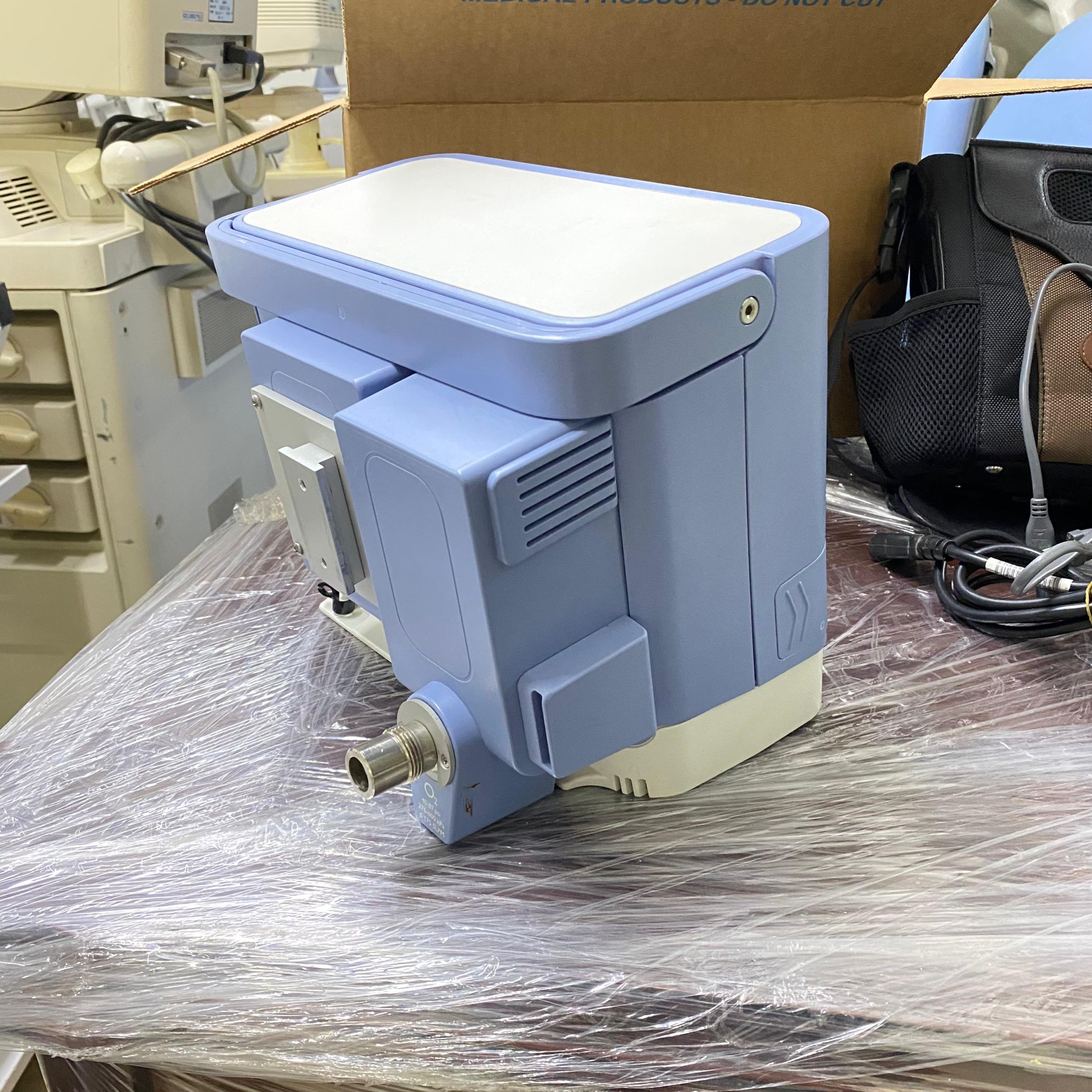 Secondhand Philips Respironics Trilogy 202 Transport Mechanical Ventilator - Image 4