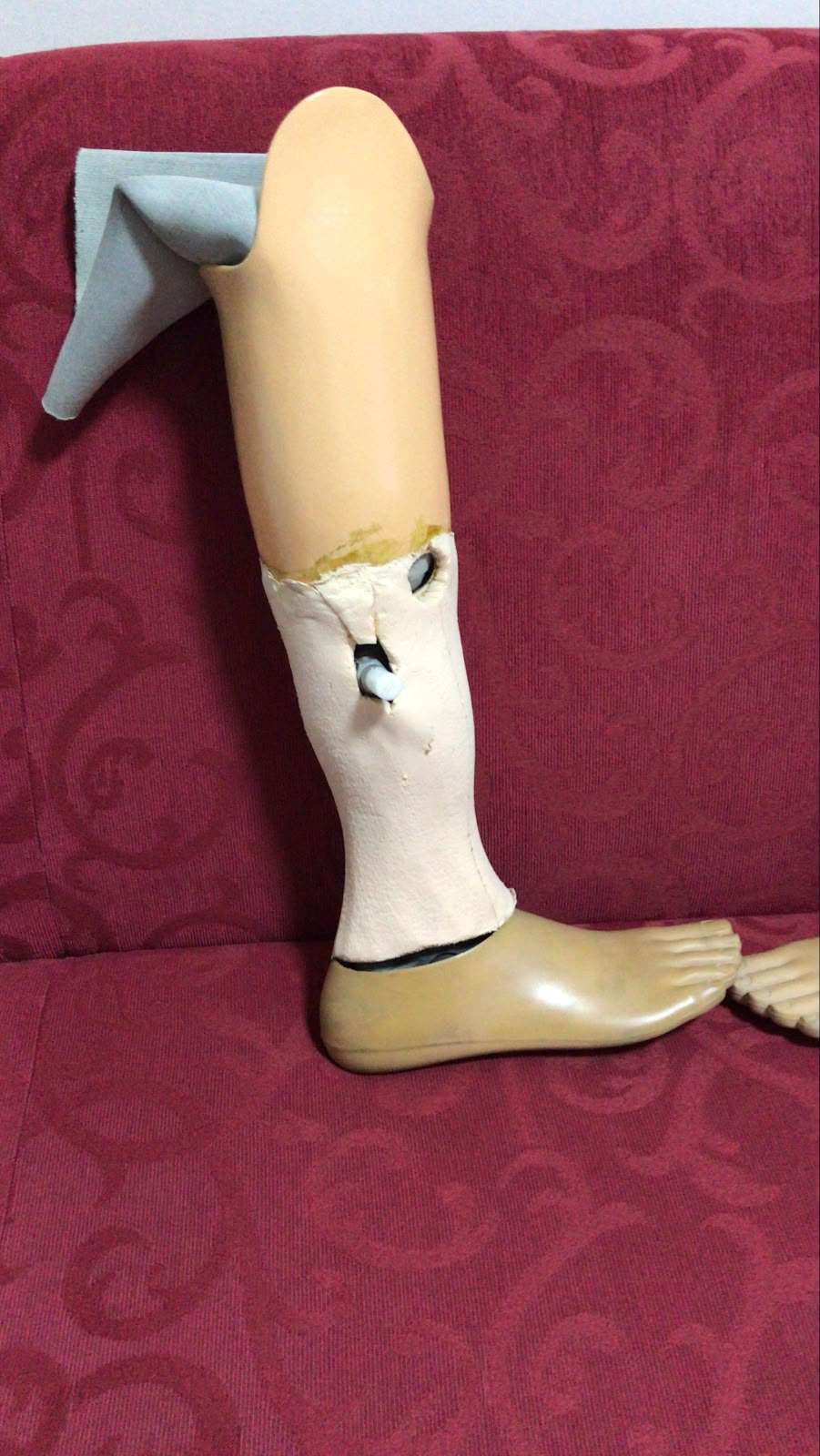 Secondhand Ottobock Right-Left Pair Below the Knee Leg Prosthesis - Image 3