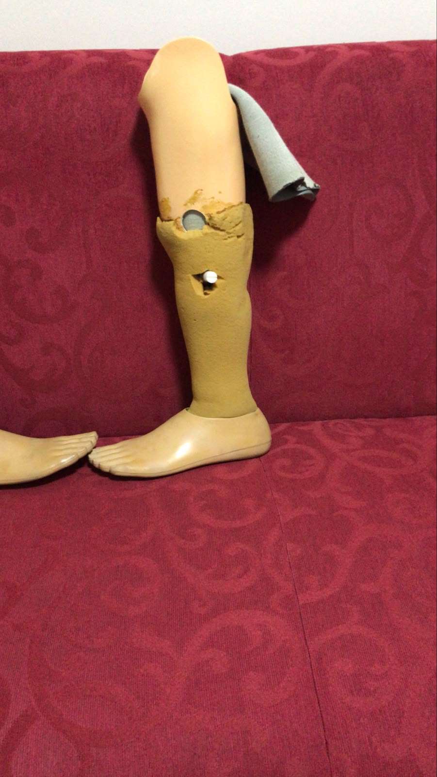 Secondhand Ottobock Right-Left Pair Below the Knee Leg Prosthesis - Image 2