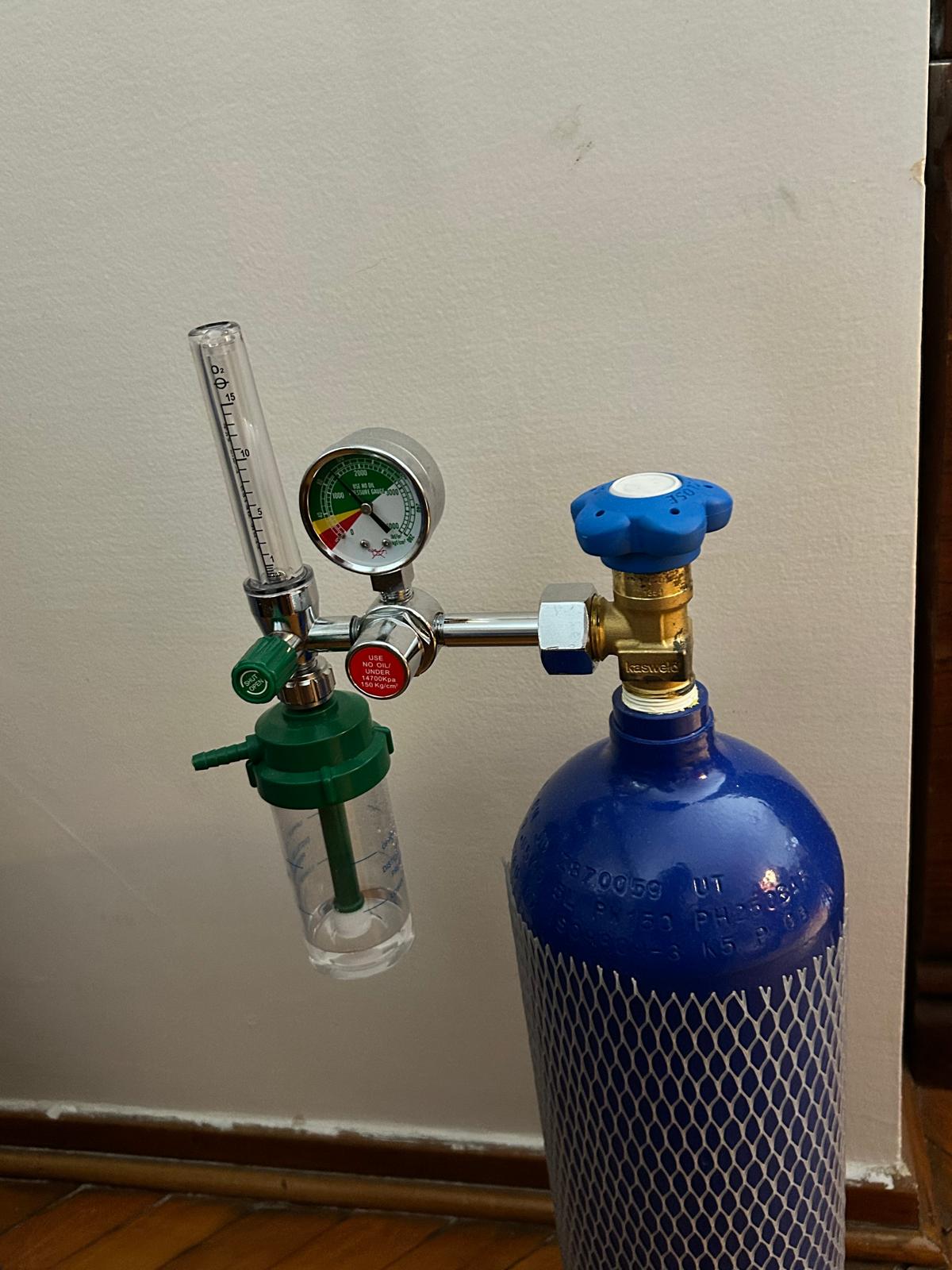 Secondhand Sesan MT-016 10 Liters Steel Oxygen Cylinder with Valve - Image 2