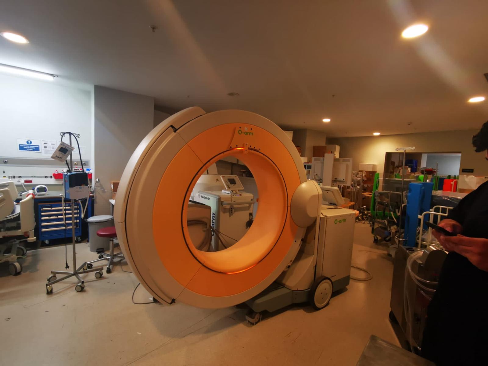 İkinci El Medtronic O-Arm Floroskopi O-Kollu Röntgen Cihazı