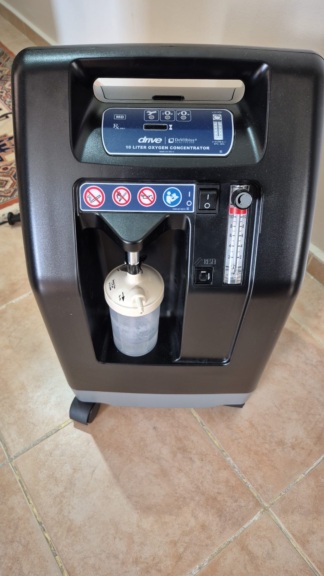 Secondhand Devilbiss Drive 1025KS 10L/min Oxygen Concentrator