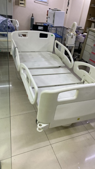 Secondhand Dolsan Vigorous 10 4 Motor Patient Bed