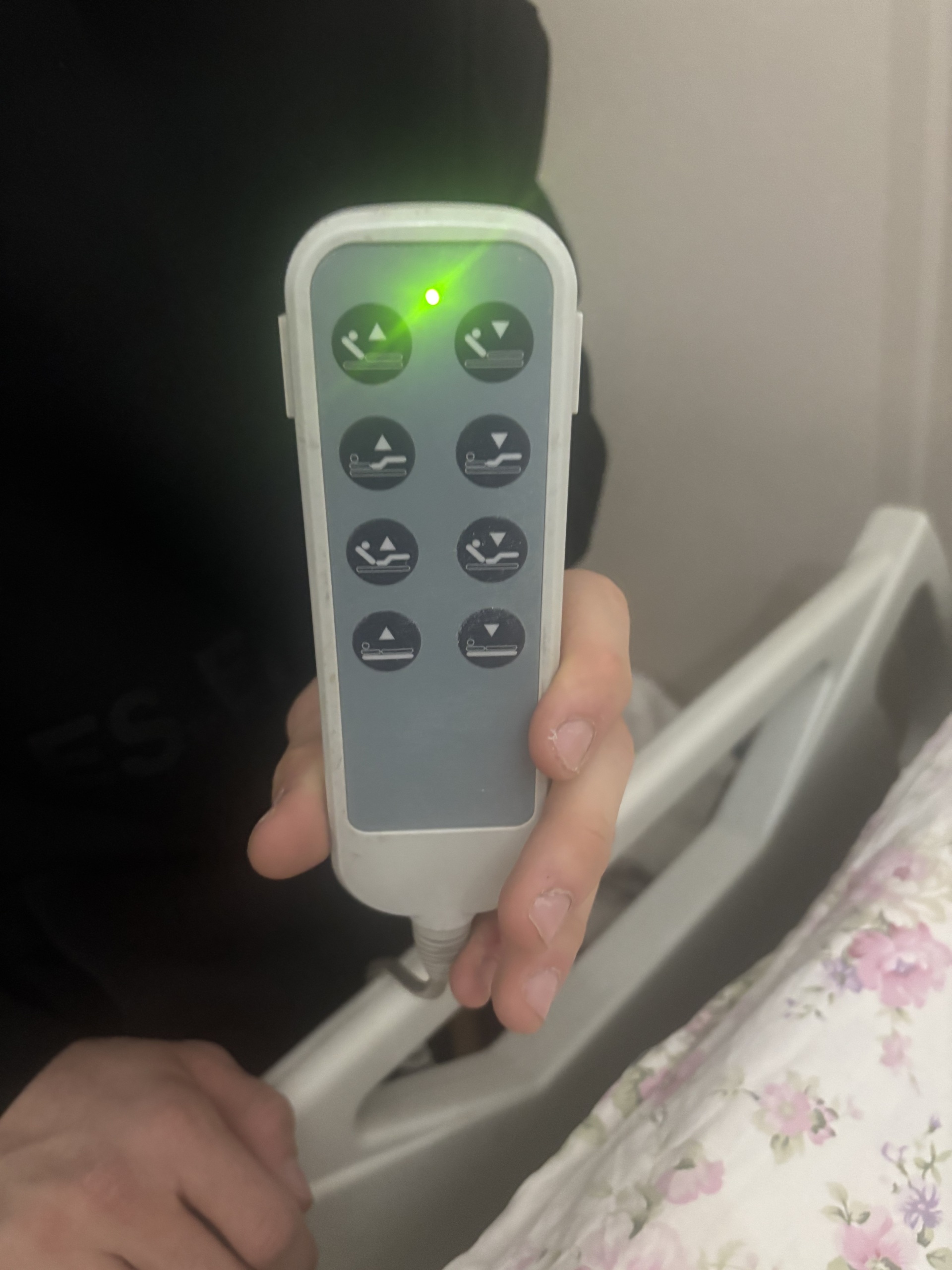 Secondhand Sesan HK-011 Dual Motor Patient Bed - Image 3