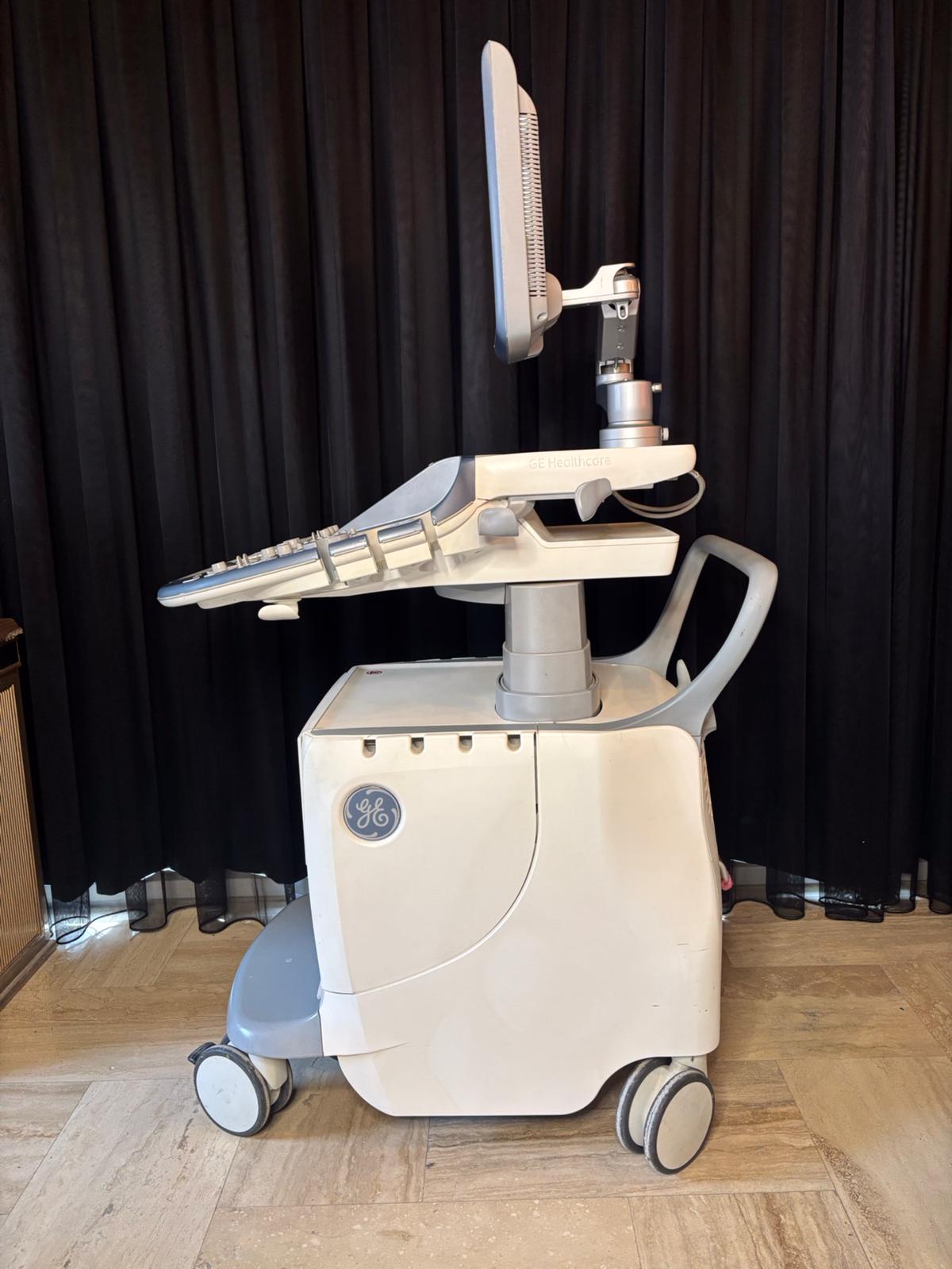 Secondhand GE Voluson E8 Ultrasound Machine - Image 5