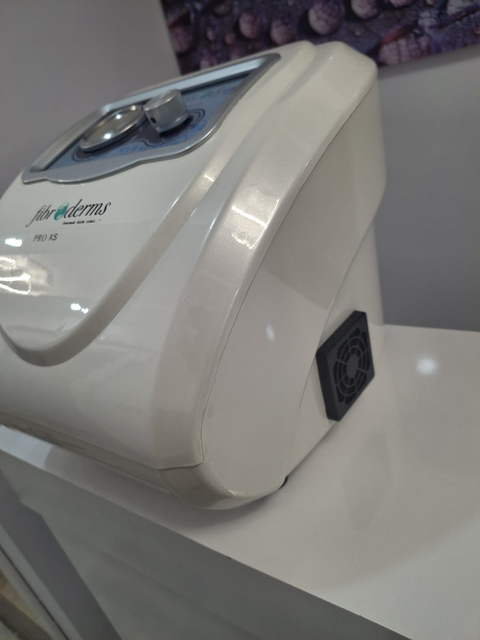 Secondhand Fibroderms Pro XS Skin Vacuum Device - Image 3